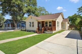 Building Photo - 2205 Monterey St