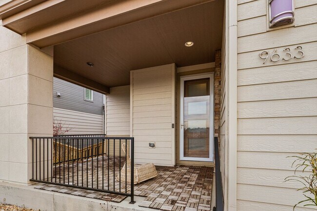 Building Photo - Gorgeous Home with Mountain Views in Eastr...