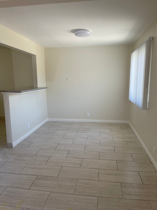 Dining Area - 3431 Maxson Rd