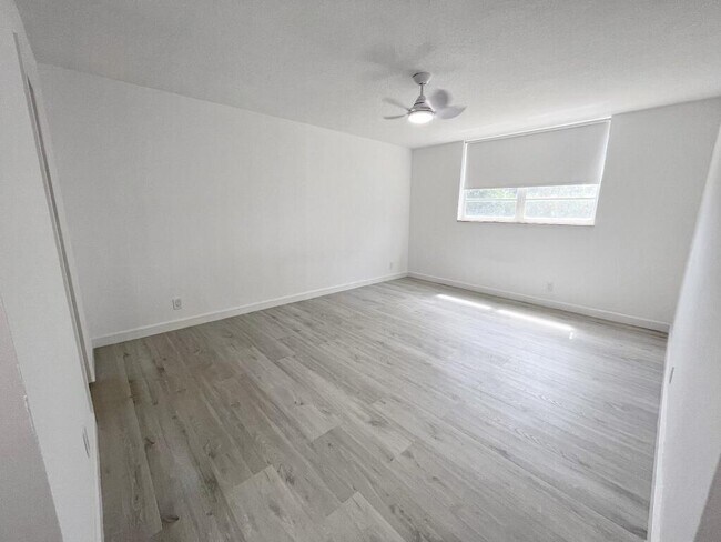 Foto del edificio - 5700 NW 2nd Ave
