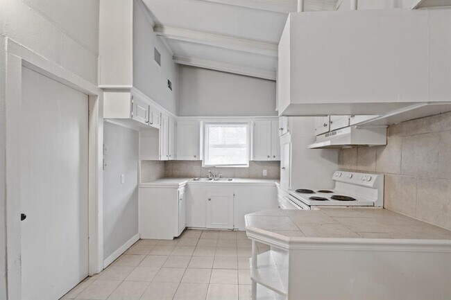 Foto del edificio - 2634 Knotty Oaks Trail
