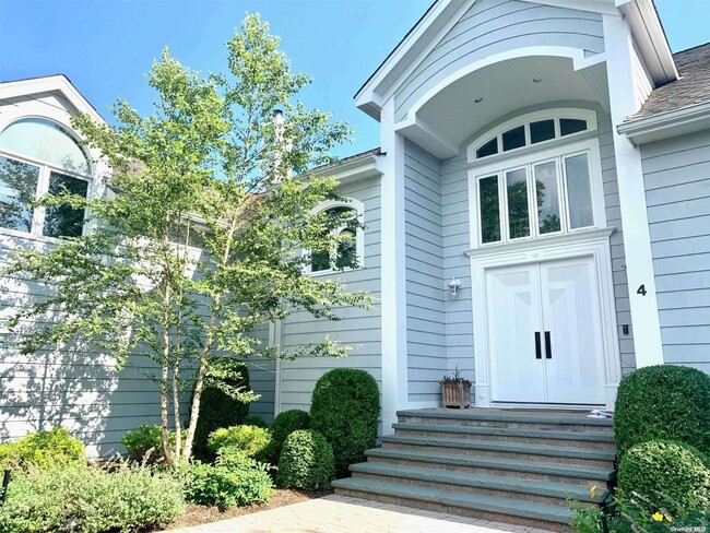 Building Photo - 4 Bayfield Ct