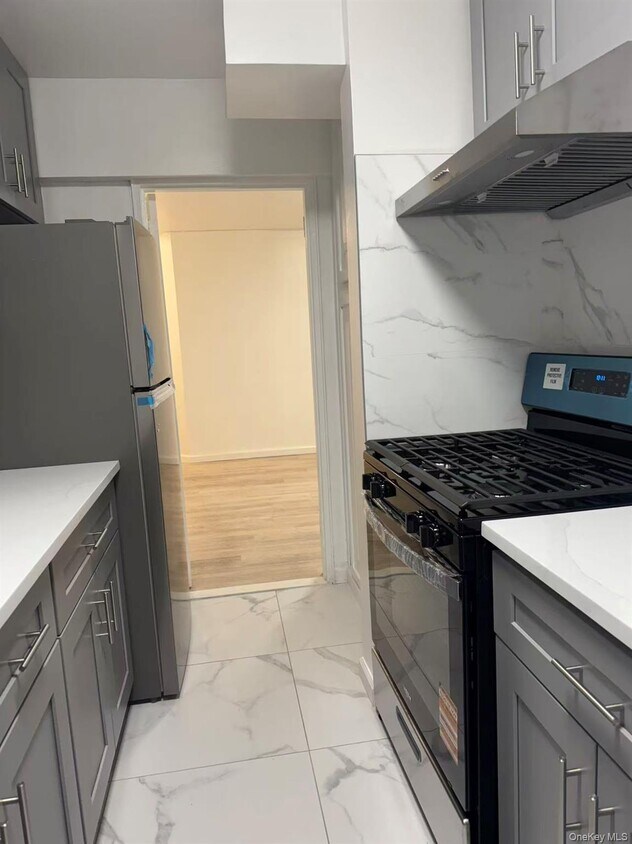 Foto principal - 144-24-144-37 37th Ave