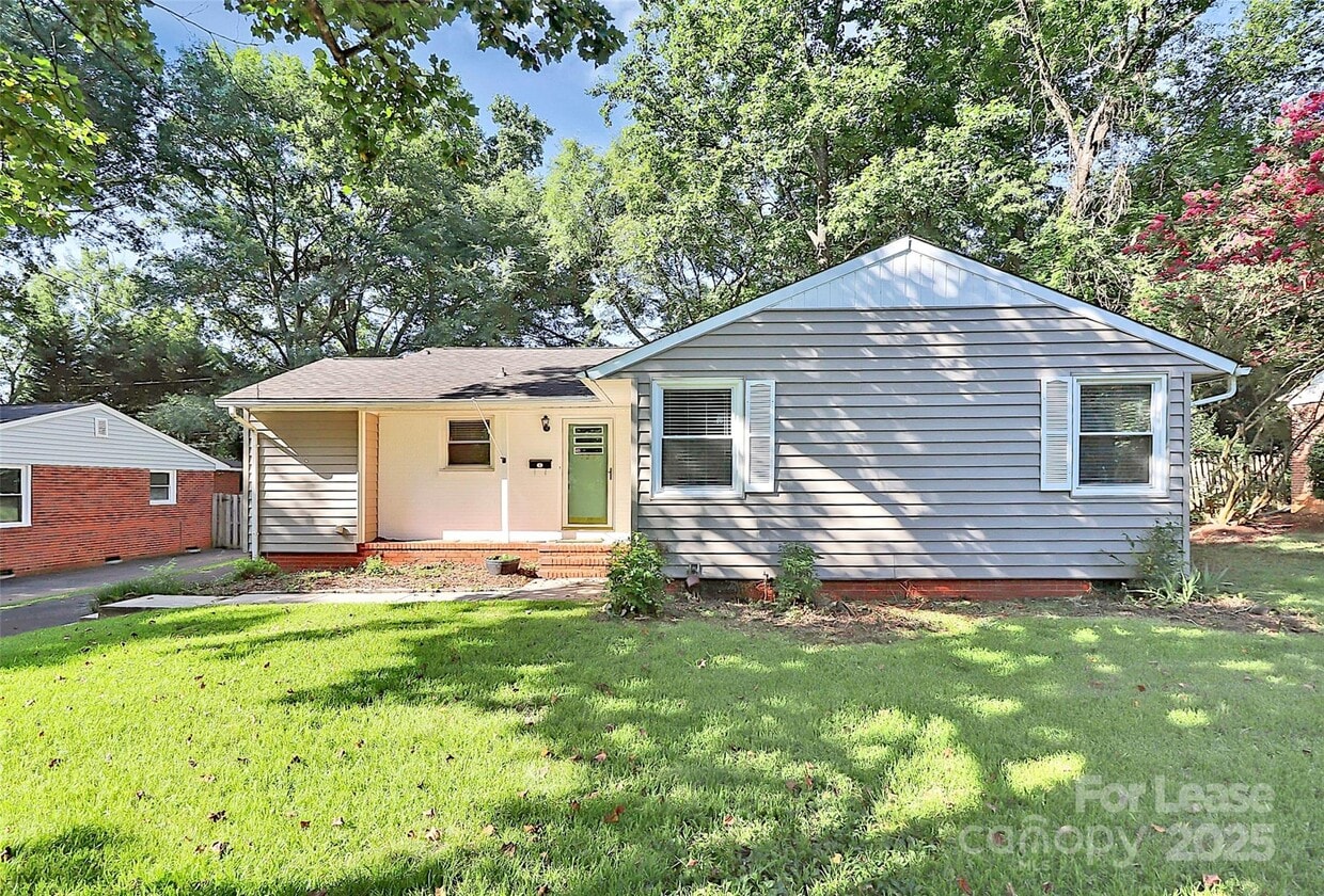 Primary Photo - 228 Seneca Pl