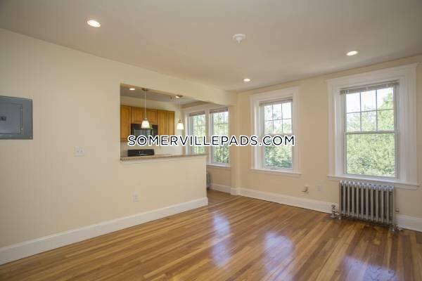 Foto del edificio - 136 Highland Ave
