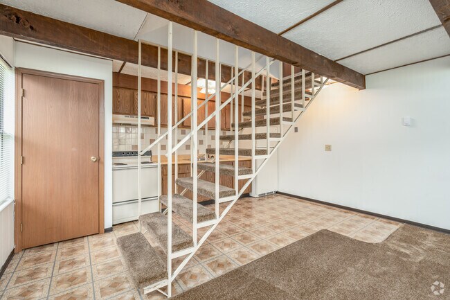 1 habitación, 1 baño - 672 pies cuadrados - Cocina - The Grove Apartments