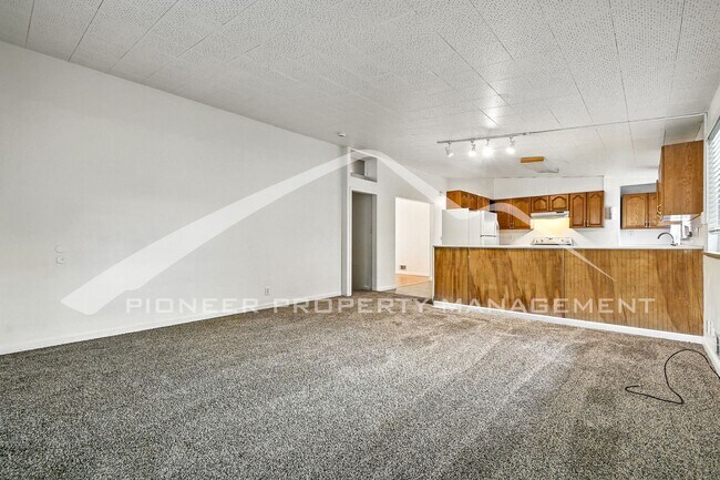 Foto del edificio - Charming Duplex with Washer/Dryer and Fenc...