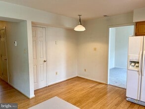 Building Photo - 1 Greystone Pl