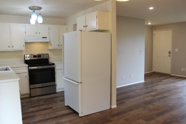 Foto del edificio - 20027 24th Ave NE