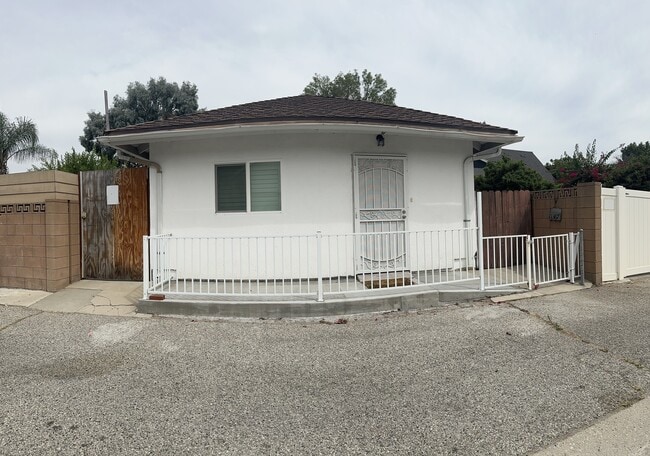Building Photo - 11367 Darby Ave