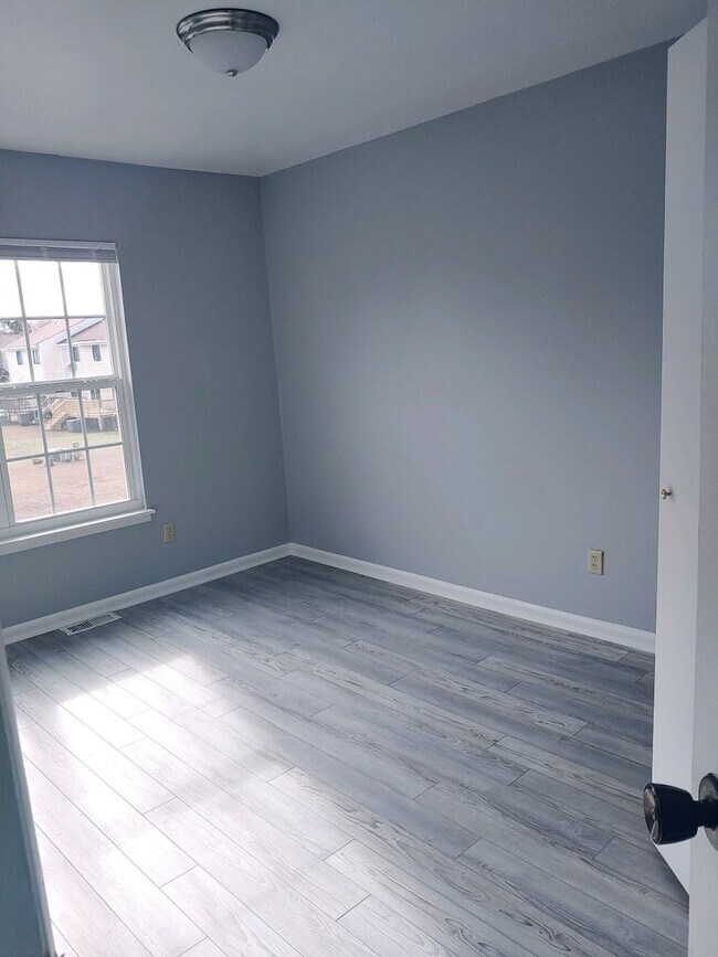 Building Photo - Coming soon