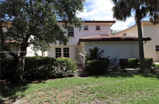 Building Photo - 642 Castle Dr