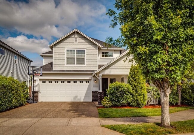 Building Photo - Beautiful Spacious Home!