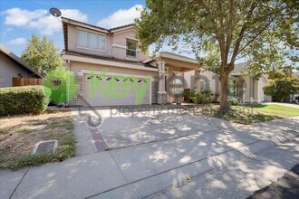 Building Photo - 7956 Robinson Dr