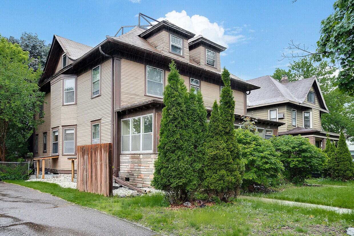Foto principal - 1651 Minnehaha Ave W