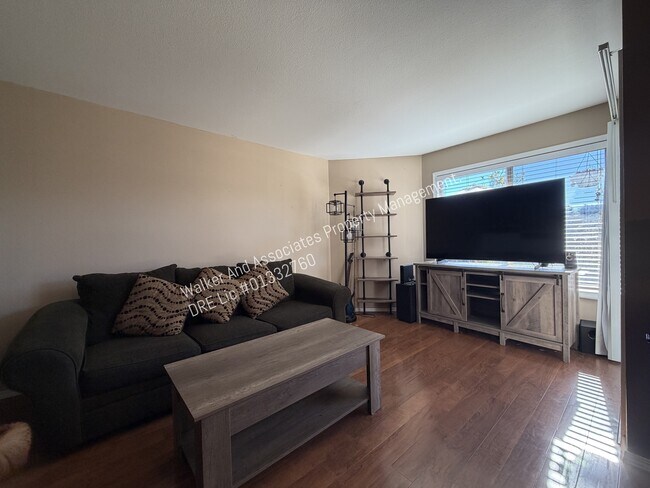 Foto del edificio - 225 E Rice Ranch Rd