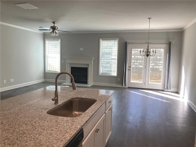 Building Photo - 2405 Morgan Pl Dr