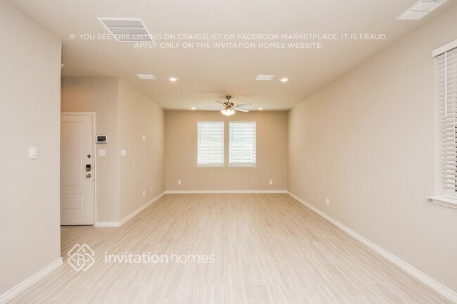 Foto del edificio - 7163 Blue Jay Way