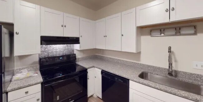 Foto del edificio - 548 Orangeburg Rd