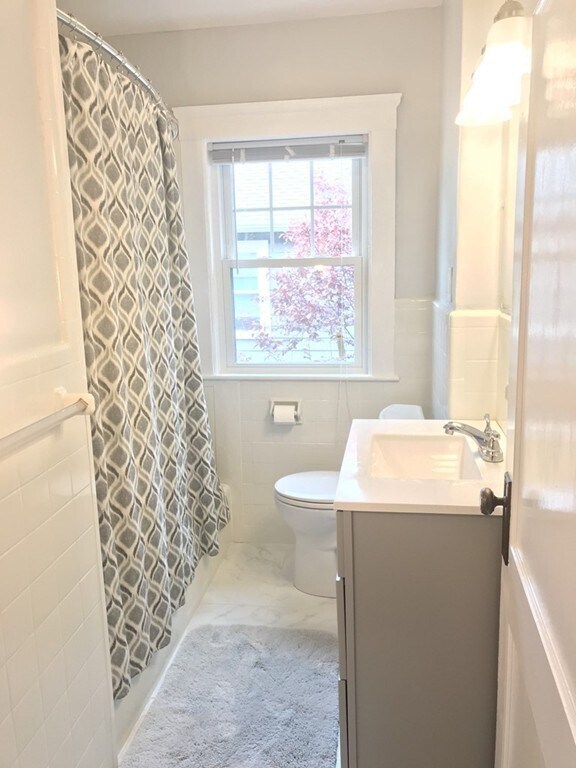 Building Photo - 11 Batchelder St