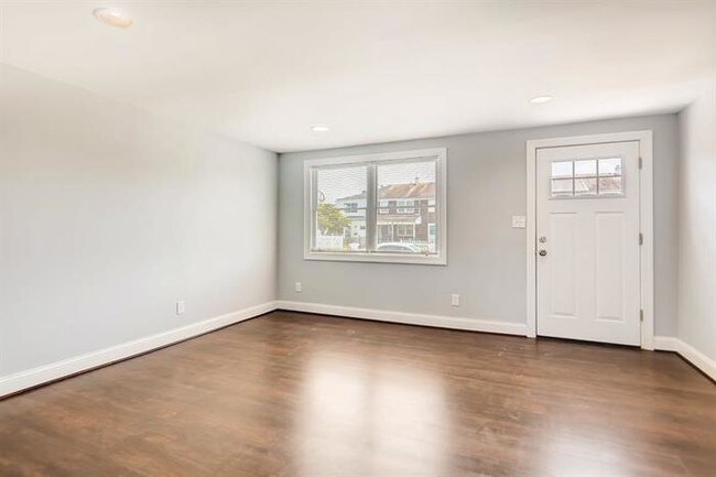 Building Photo - 7846 St Claire Ln, Baltimore, MD 21222