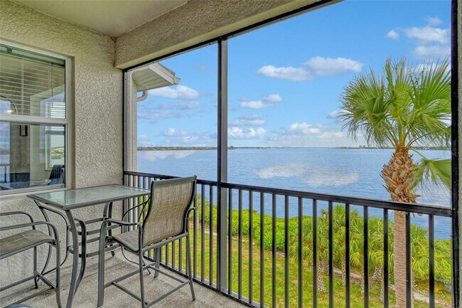 Foto del edificio - 920 Tidewater Shores Loop