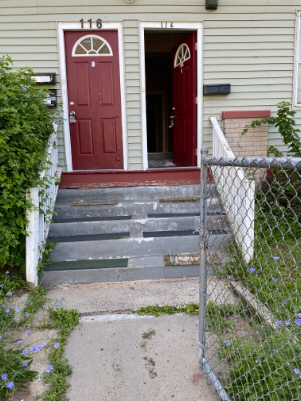 Foto del edificio - 114-116-116 Enfield St