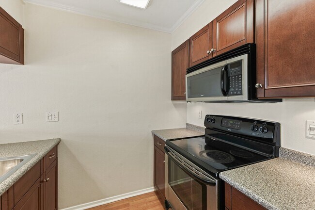 Foto del edificio - 7144 N Holiday Dr