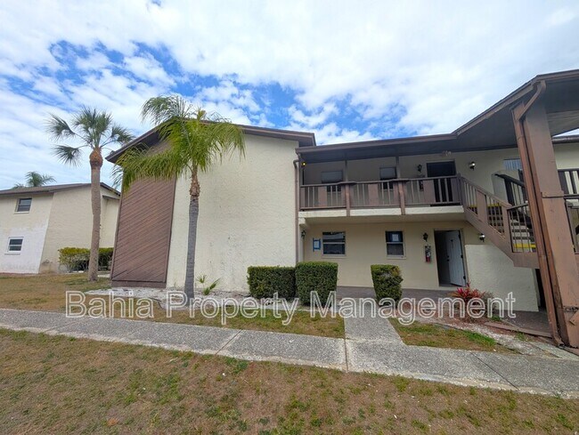 Foto del edificio - 5521 Bay Blvd