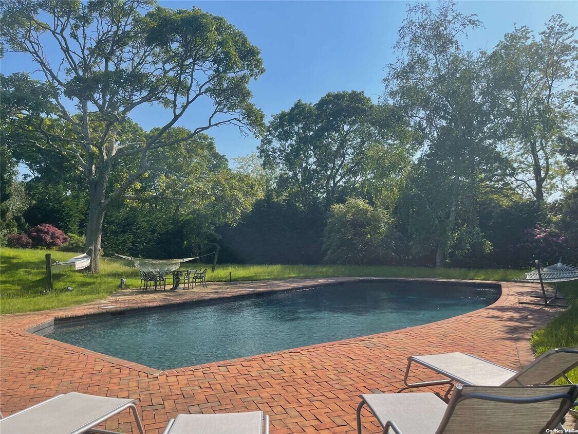 Foto principal - 230 Bridge Ln