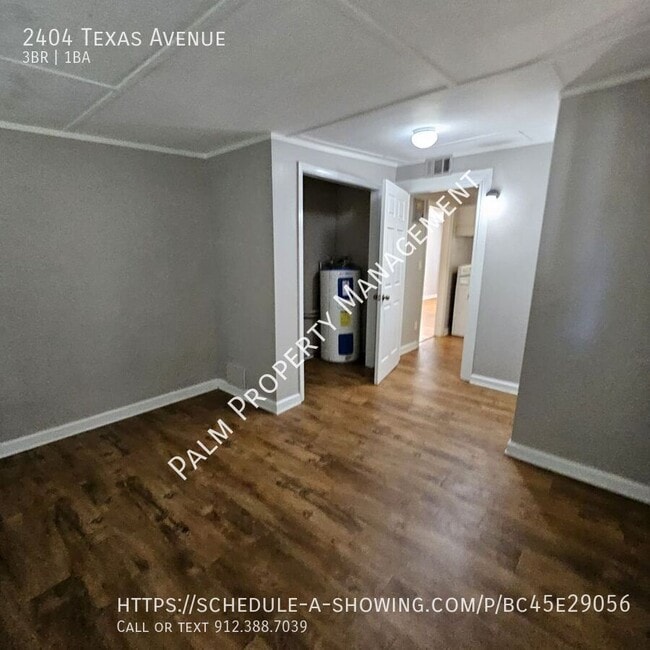 Building Photo - 2404 Texas Ave