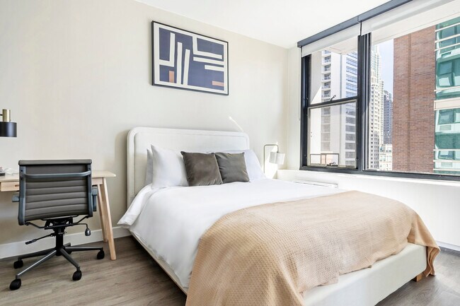 Building Photo - 21 E Chestnut St