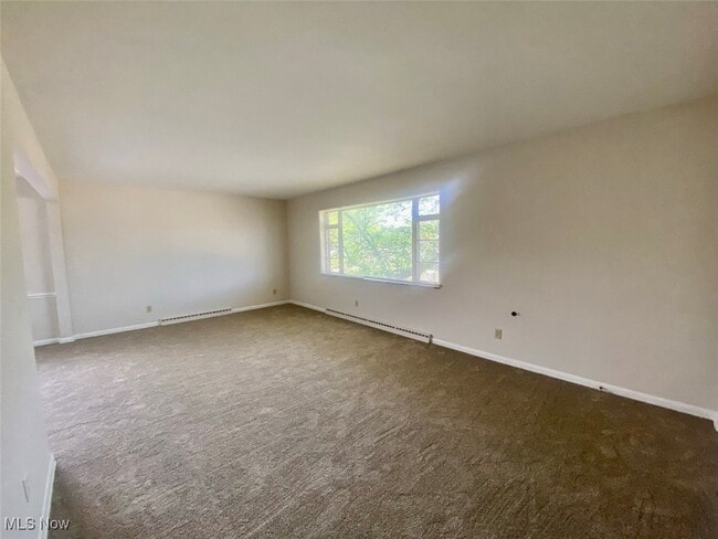 Building Photo - 463 Treeside Dr