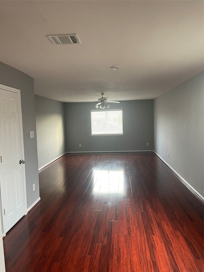 Foto del edificio - 16939 Watering Oaks Ln