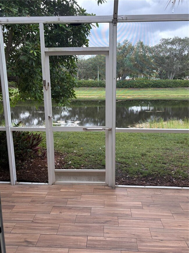 Building Photo - 2578 Cordoba Bend