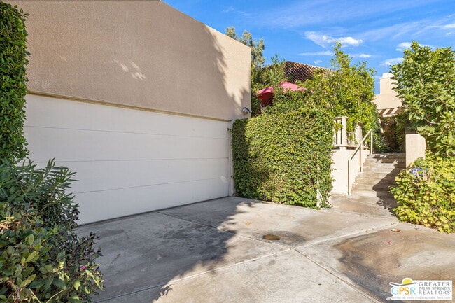 Foto del edificio - 17 Mission Ct