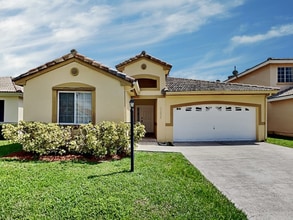 Building Photo - 16022 SW 86th Terrace