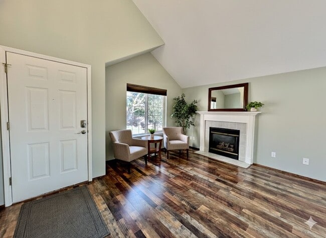 Foto del edificio - Spacious SW Tigard Retreat with Entertainer’s Backyard & Modern Chef’s Kitchen