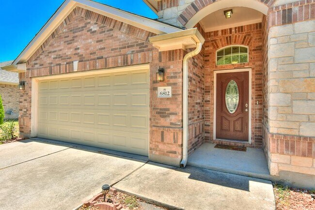 Foto del edificio - 6812 Tulloch Way
