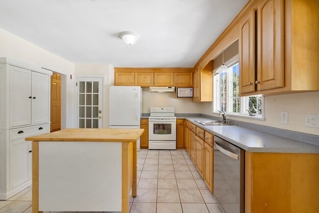 Photo - 27 Hermon St House