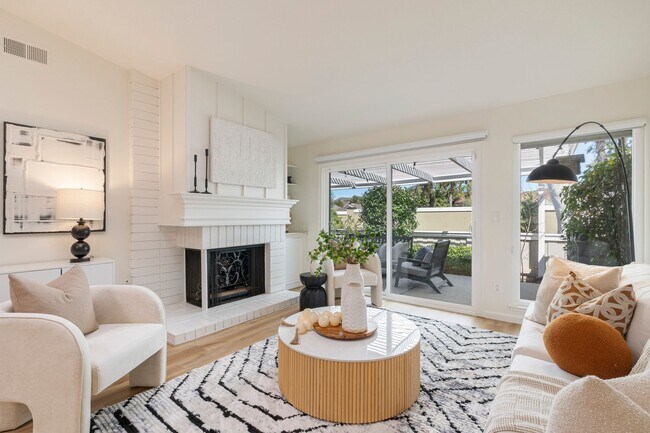 Building Photo - Luxurious Remodeled 2 Bedroom 2 Bath Home in Desirable Almaden Community!