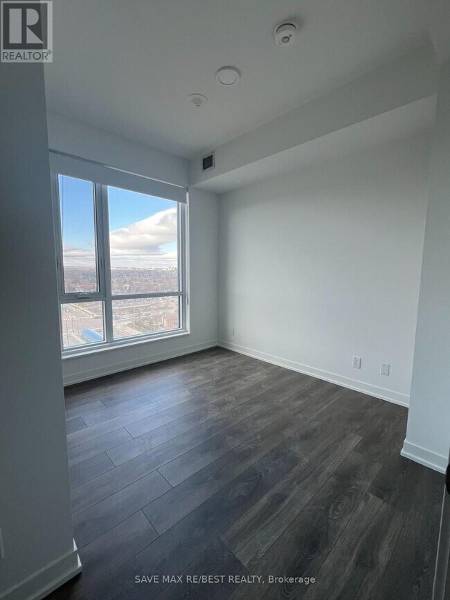 Photo du bâtiment - 7950-B-7950 Bathurst St