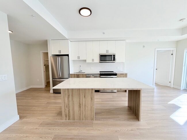 Building Photo - The Drummond