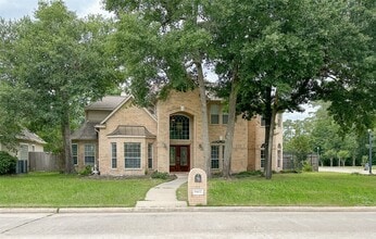 Building Photo - 9402 Brentwood Lakes Cir