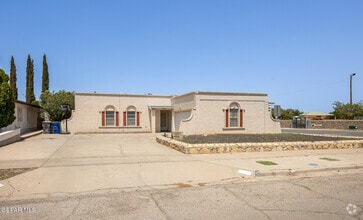 Building Photo - 3329 Running Deer Dr