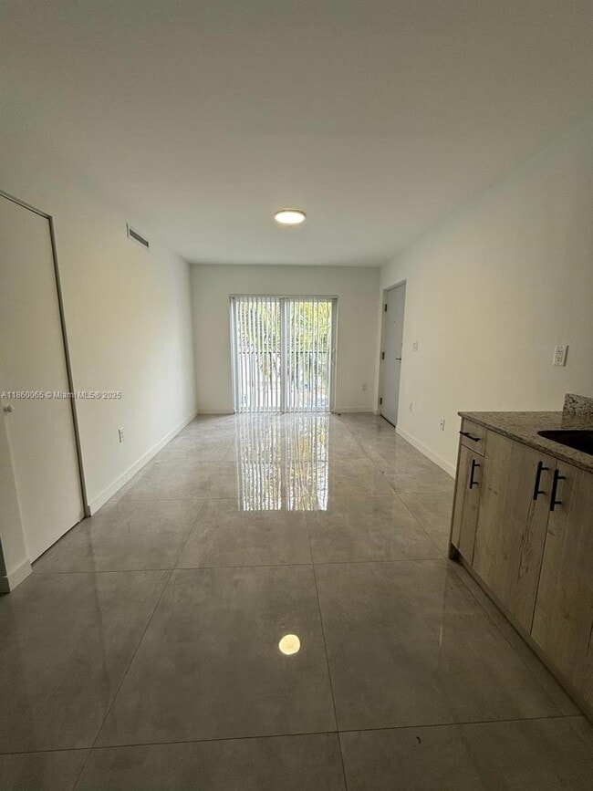 Foto del edificio - 14752 NE 6th Ave