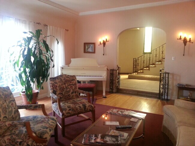 The Living Room - 635 N Highland Ave