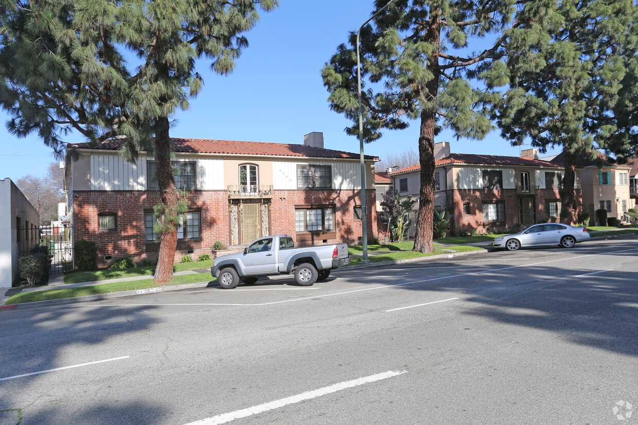 Primary Photo - 4285-4293 Leimert Blvd