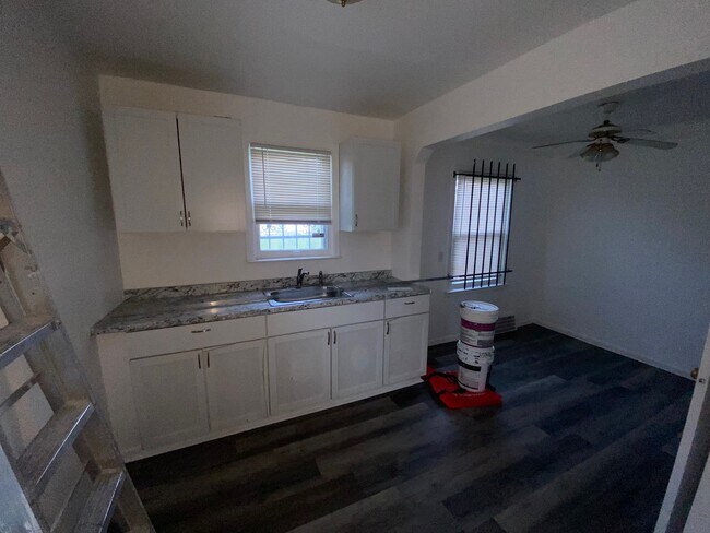 Foto del edificio - 15786 Meyers Rd
