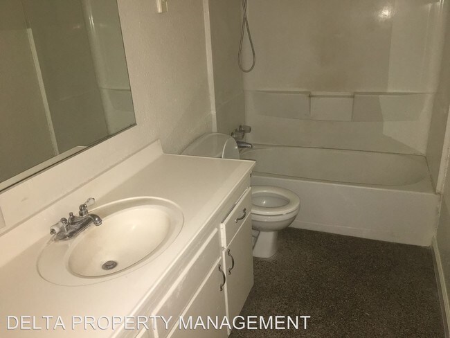 Foto del edificio - 3 br, 1 bath House - 222 8th Street